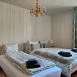 Interlaken House With Harder Kulm View Apartment *